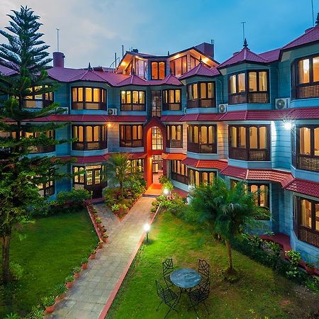 Hotel Candle Inn Покхара Экстерьер фото